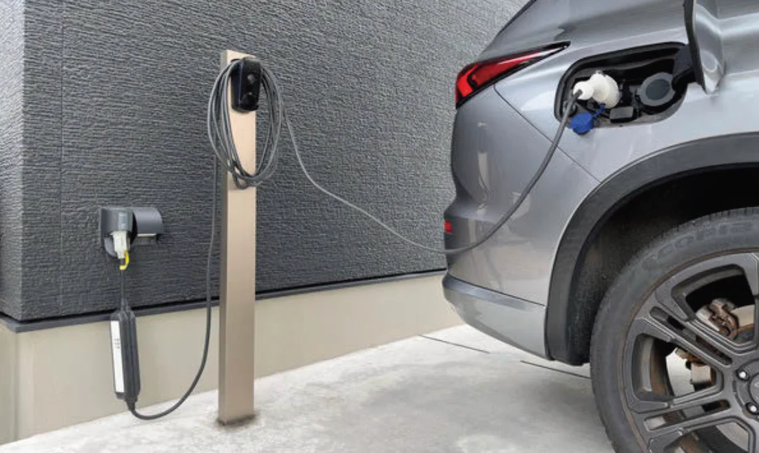 EXDECOの「EV ケーブル収納ポール EV CABLE POLE」