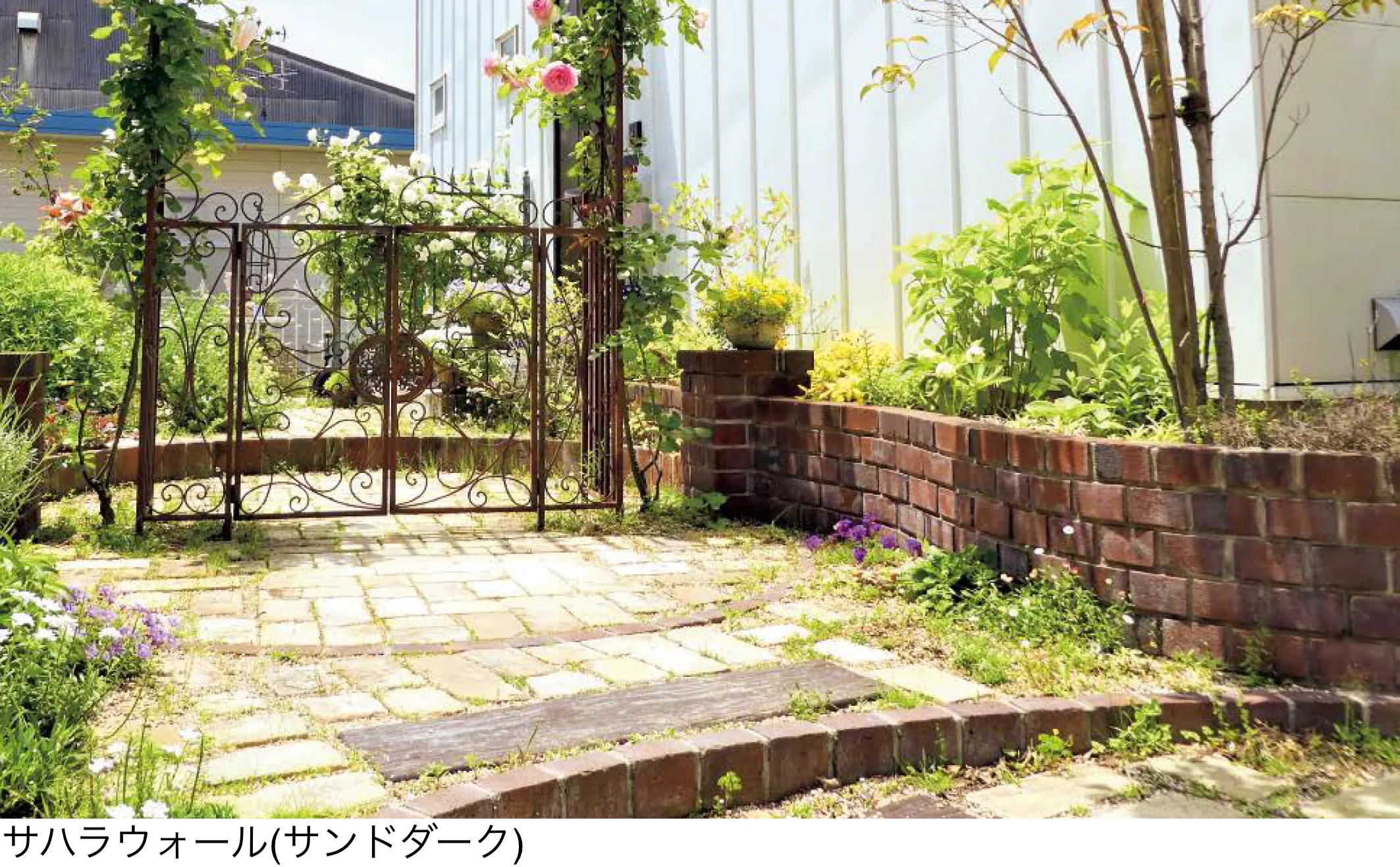 東洋工業の「プリウスブリック サハラ・ウォール(組積材)」