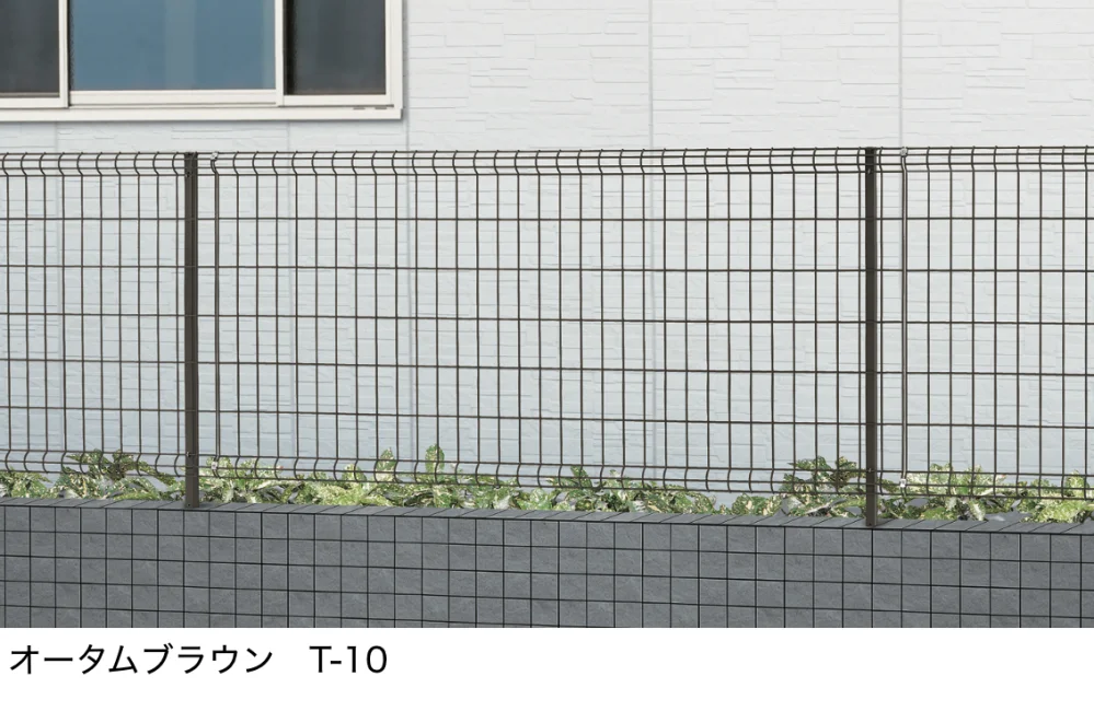 LIXILの「ハイグリッドフェンス UF8型【2023年版】」のサブ画像1