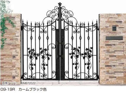 YKK APの「シャローネ 門扉EA02型【2023年版】」