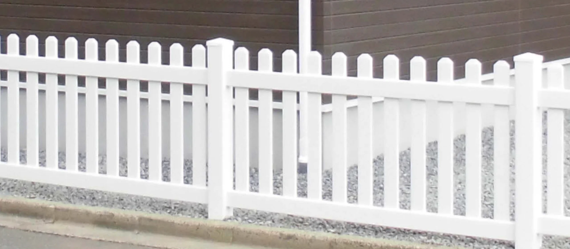 EXDECOの「ブランシュフェンス フラットピケット Blanche Fence」